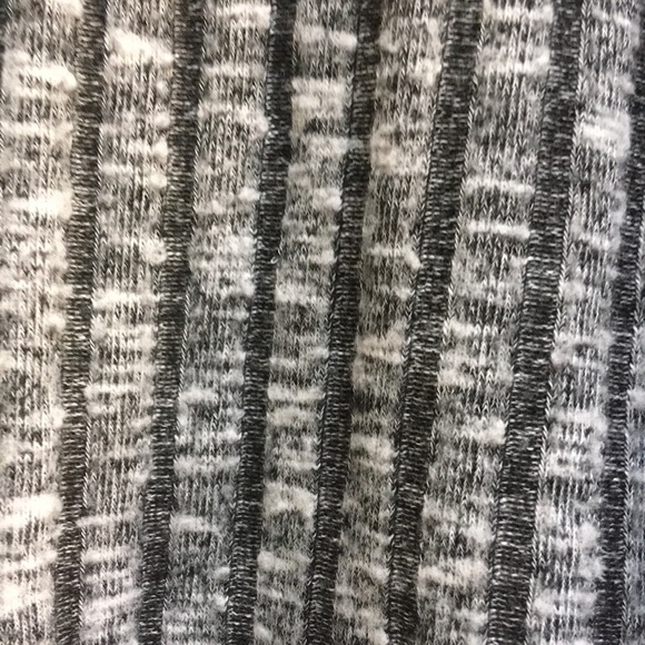 American Eagle Black&Gray Turtleneck Size S - Picture 2 of 6